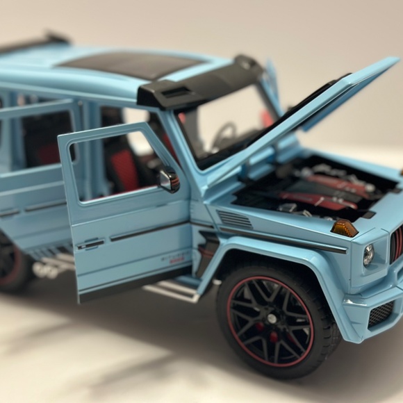 mercedes-benz g wagon G-CLASS 1:18 G700 SUV Metal Diecast Alloy Toys Cars Toy le - Picture 6 of 10